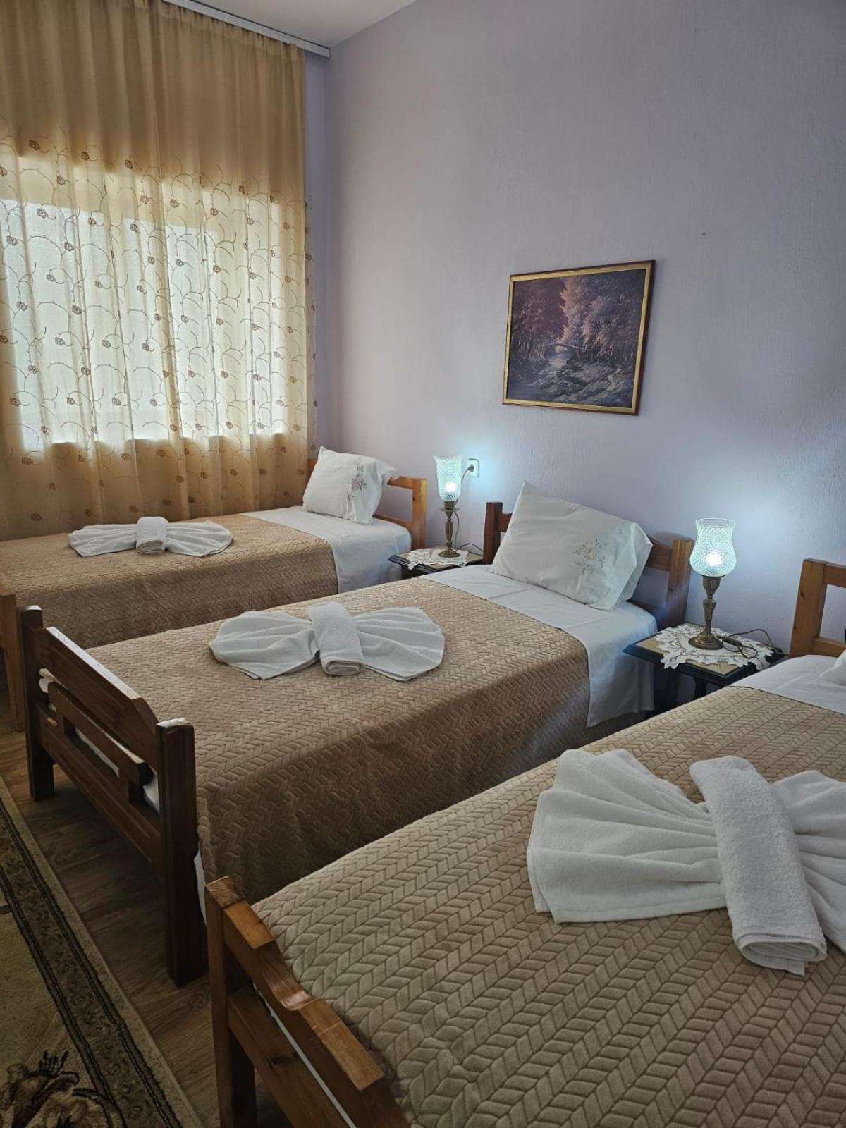 Luigi Guest House Gjirokastër Buitenkant foto