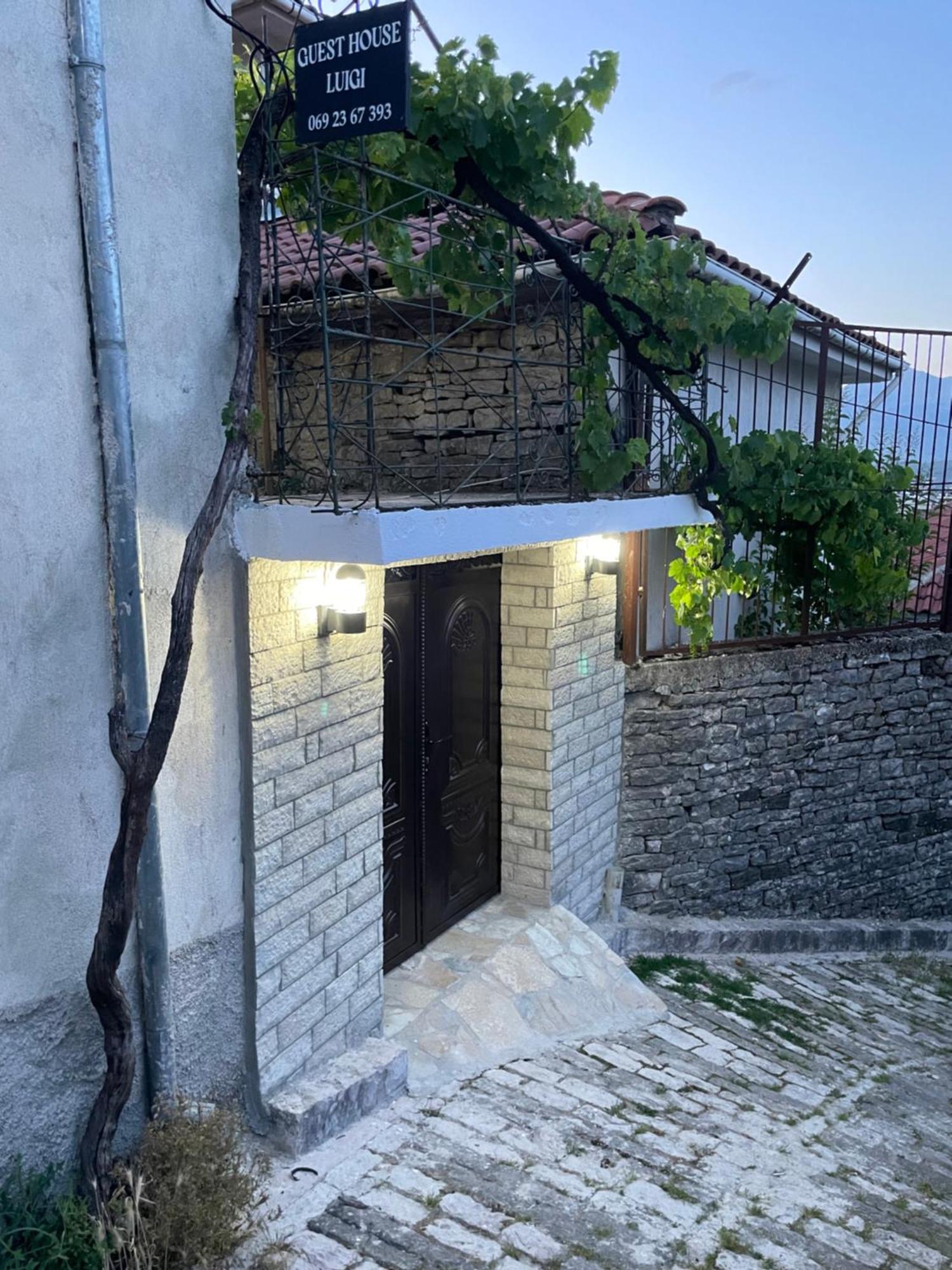 Luigi Guest House Gjirokastër Buitenkant foto