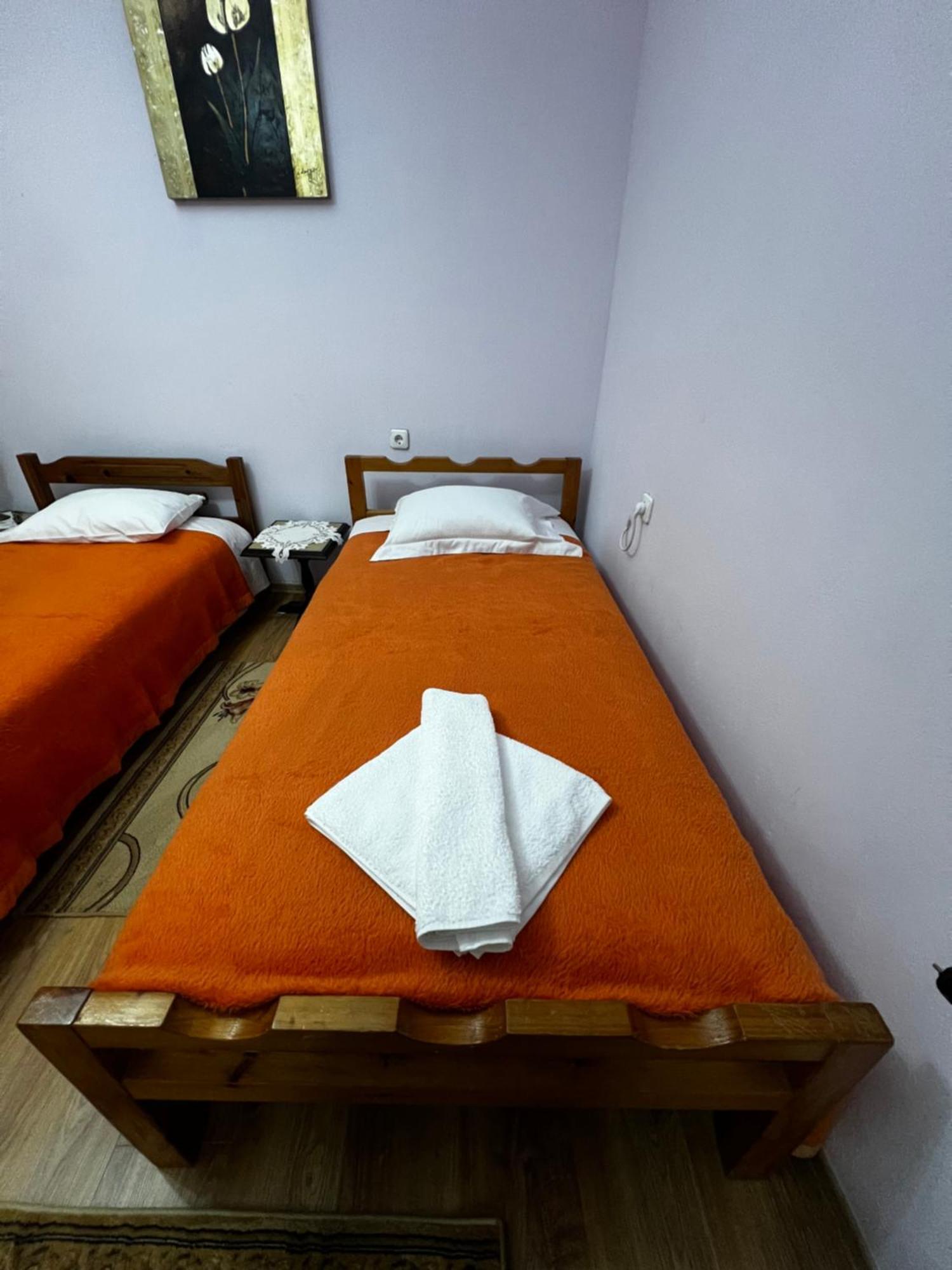 Luigi Guest House Gjirokastër Buitenkant foto