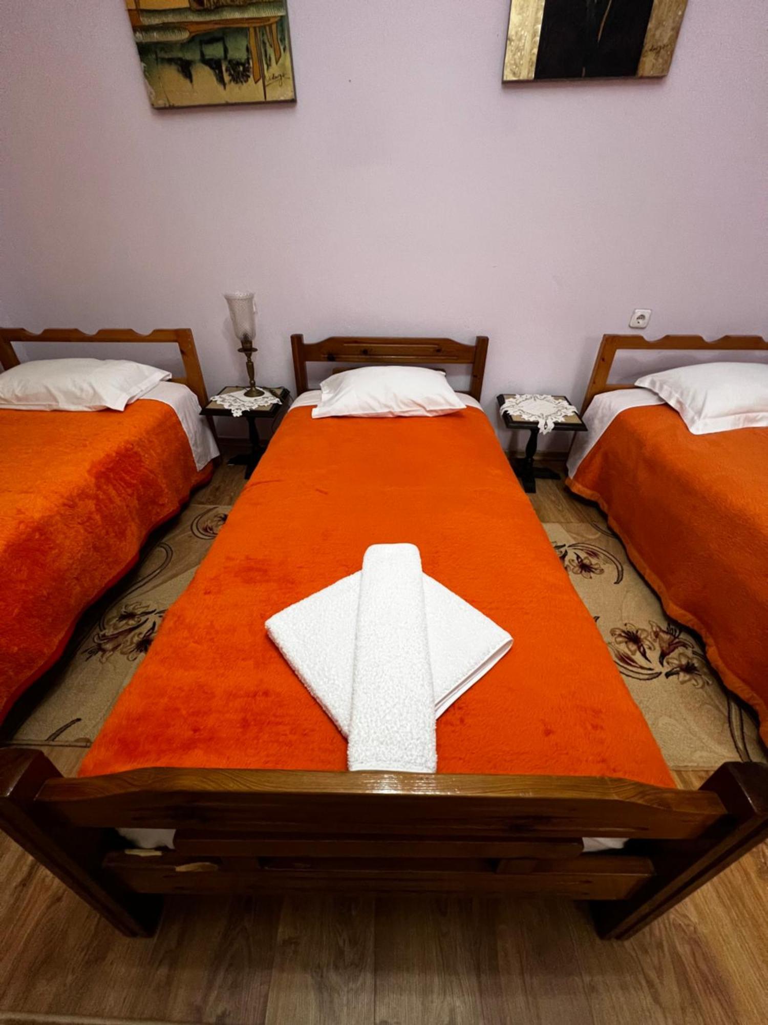 Luigi Guest House Gjirokastër Buitenkant foto